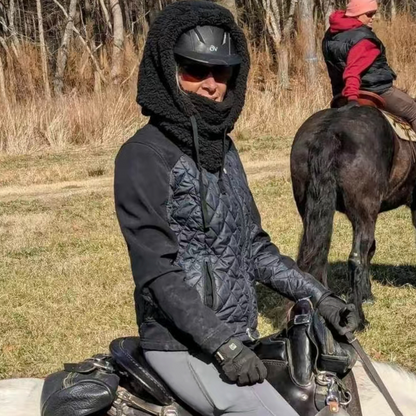 Gemütlicher Kapuzenpullover mit Wolkenmuster